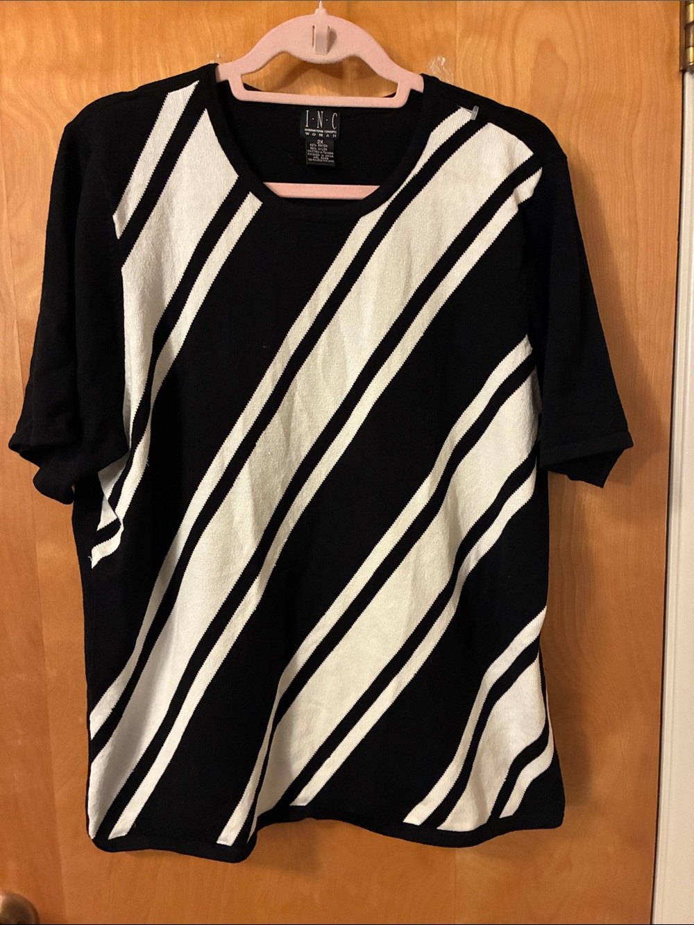 INC International Concepts Black and White Diagonal Stripe Short Sleeve Top 2x
